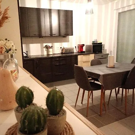 Superbe ,proche De Paris, Dans Privee , Ideal Familles, Parking Et Wifi Gratuits! ! ! Apartment