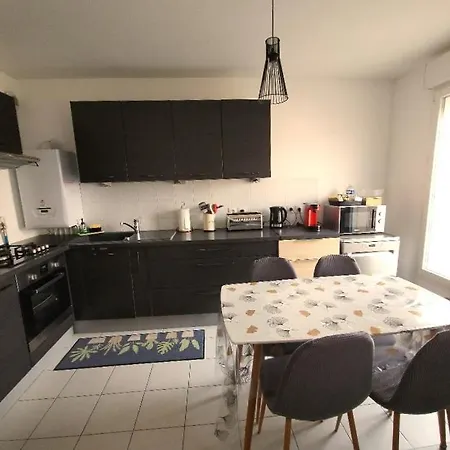 Superbe ,proche De Paris, Dans Privee , Ideal Familles, Parking Et Wifi Gratuits! ! ! Apartment